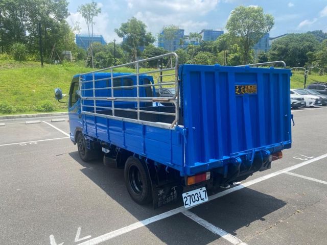 Mitsubishi  Canter  第6張相片