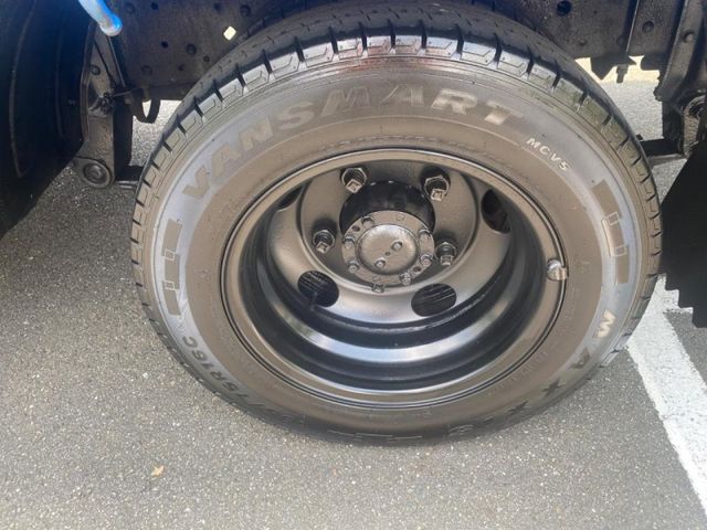 Mitsubishi  Canter  第8張相片