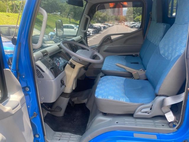 Mitsubishi  Canter  第12張相片