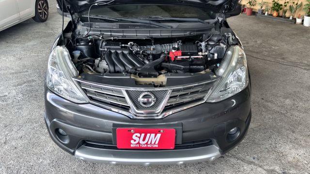 2014年~灰色~1600CC~LIVINA~優質代步車~大空間~購物~出去玩~超級實用~一手漂亮美車  第2張相片