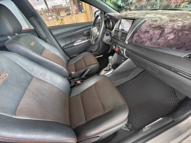 2017年~一手車跑51XXX~TOYOTA 大YARIS~頂級~免鑰匙~恆溫~多媒體音響主機~居家代步~出門郊遊~  第5張相片