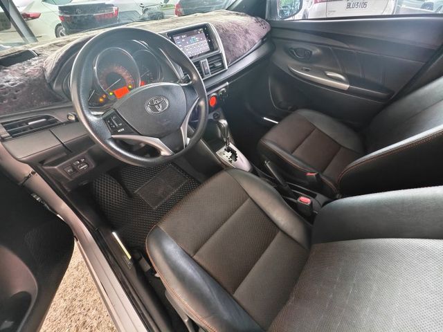 2017年~一手車跑51XXX~TOYOTA 大YARIS~頂級~免鑰匙~恆溫~多媒體音響主機~居家代步~出門郊遊~  第12張相片
