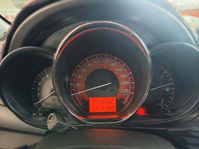 2017年~一手車跑51XXX~TOYOTA 大YARIS~頂級~免鑰匙~恆溫~多媒體音響主機~居家代步~出門郊遊~  第15張相片