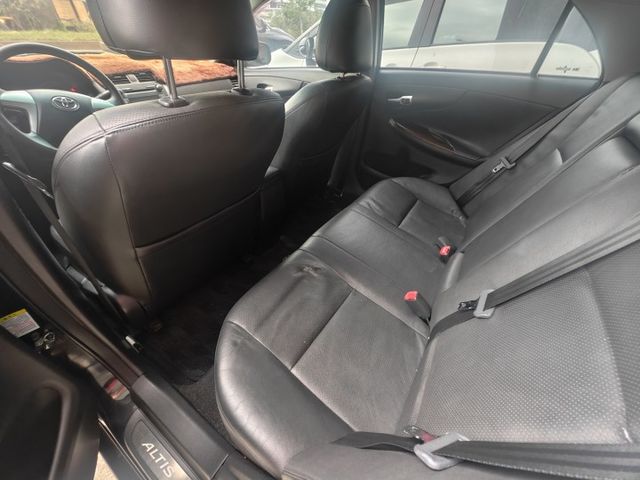 2012~黑色~一手車~ALTIS~恆溫~定速~安全氣囊~電折~車前距雷達~霧燈~電子式大燈調整  第11張相片