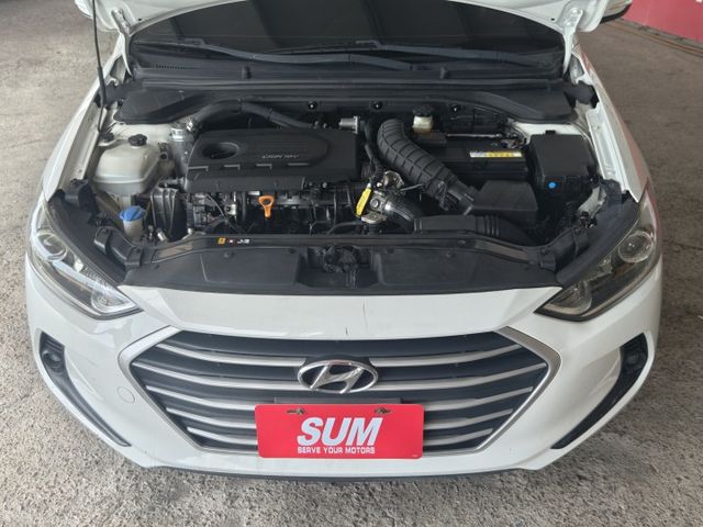 2018年~超便宜~優質代步好車~ELANTRA~外型年輕時尚~柴油有力~電折~多媒體主機~安全氣囊  第4張相片