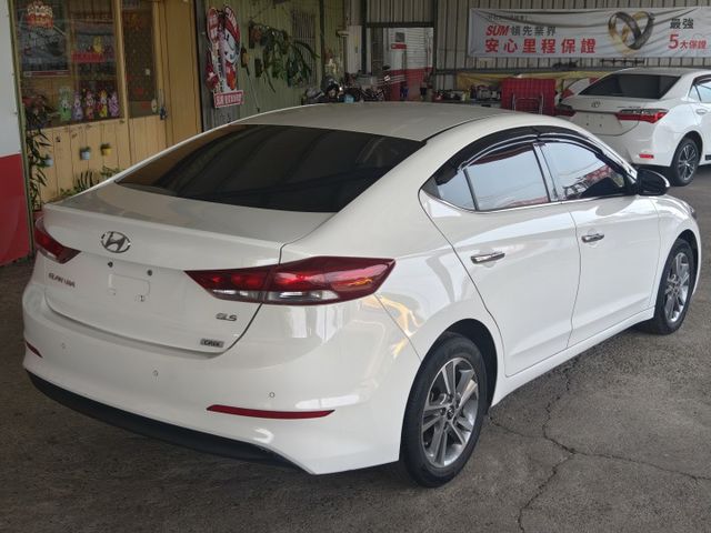 2018年~超便宜~優質代步好車~ELANTRA~外型年輕時尚~柴油有力~電折~多媒體主機~安全氣囊  第8張相片