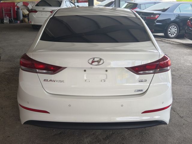 2018年~超便宜~優質代步好車~ELANTRA~外型年輕時尚~柴油有力~電折~多媒體主機~安全氣囊  第9張相片