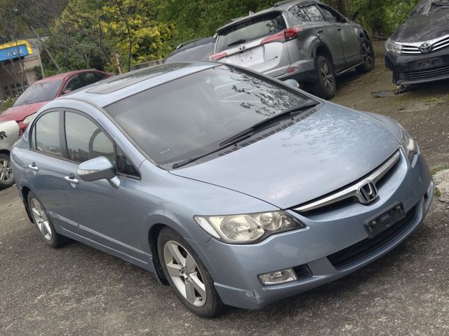 2006年喜美本田~不敗年輕車~喜美8代~一手車~1800CC~省油省稅金~方向盤檔位快撥~年輕賽車風~恆溫~天窗  第2張相片