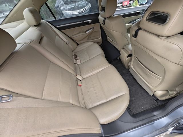 2006年喜美本田~不敗年輕車~喜美8代~一手車~1800CC~省油省稅金~方向盤檔位快撥~年輕賽車風~恆溫~天窗  第8張相片