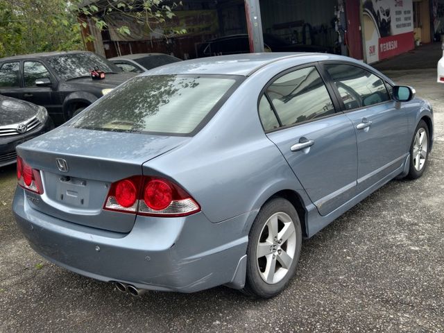 2006年喜美本田~不敗年輕車~喜美8代~一手車~1800CC~省油省稅金~方向盤檔位快撥~年輕賽車風~恆溫~天窗  第9張相片