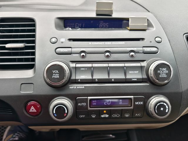 2006年喜美本田~不敗年輕車~喜美8代~一手車~1800CC~省油省稅金~方向盤檔位快撥~年輕賽車風~恆溫~天窗  第16張相片