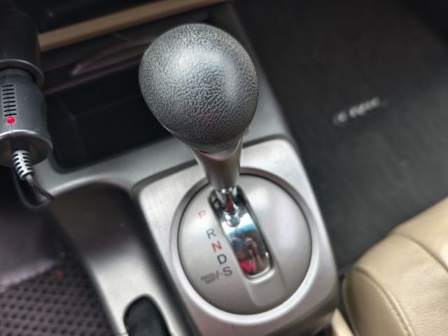 2006年喜美本田~不敗年輕車~喜美8代~一手車~1800CC~省油省稅金~方向盤檔位快撥~年輕賽車風~恆溫~天窗  第17張相片