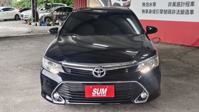 2018年~CAMRY~黑色~多媒體音響主機~倒車影像~皮椅~電折~胎壓偵測~霧燈~恆溫空調~  第5張相片