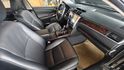 2018年~CAMRY~黑色~多媒體音響主機~倒車影像~皮椅~電折~胎壓偵測~霧燈~恆溫空調~  第6張縮圖