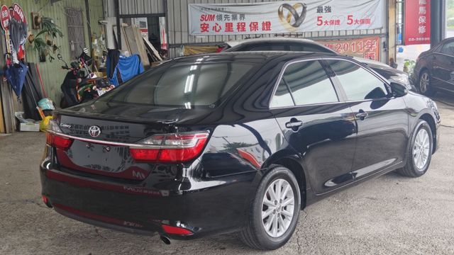 2018年~CAMRY~黑色~多媒體音響主機~倒車影像~皮椅~電折~胎壓偵測~霧燈~恆溫空調~  第8張相片