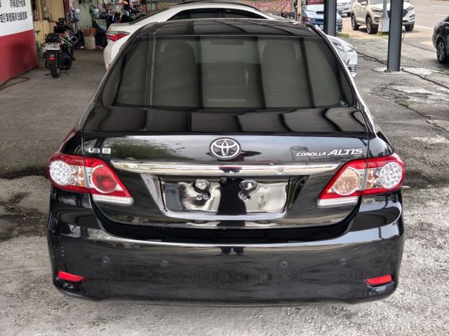 2012~黑色~一手車~ALTIS~恆溫~定速~安全氣囊~電折~車前距雷達~霧燈~電子式大燈調整  第9張相片