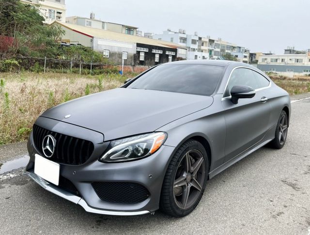 2016年 C300 Coupe AMG 4Matic 全景天窗 盲點 柏林之音 升級大螢幕 低里程 車極漂亮  第1張相片