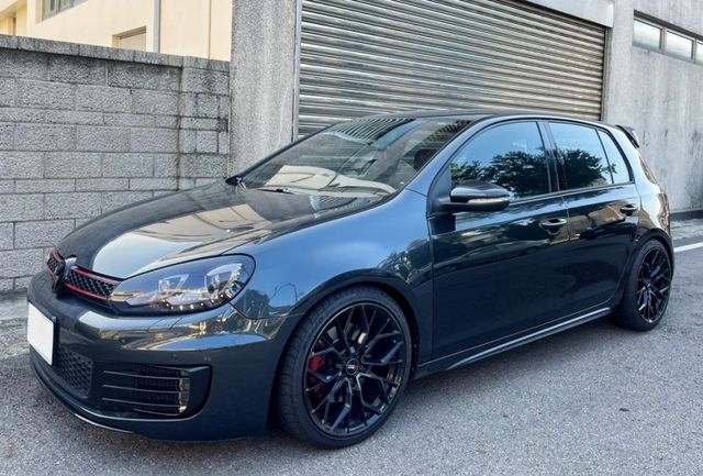 2011年 小鋼炮 GTI 跑少 全車精品改 IPE中尾段閥門 XYZ避震器 安卓機Apple CarPlay 氣氛燈  第1張相片