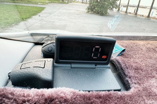 2015年 ALTIS X版 一手車 無事故 IKEY摸門 定速 抬頭顯示器 安卓機 倒車顯影 雷達 可保固  第11張相片