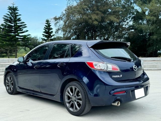 2011年 Mazda3 頂級版 有IKEY 天窗 安卓機  倒車顯影 一手用 車況優質 代步車首選  第6張相片