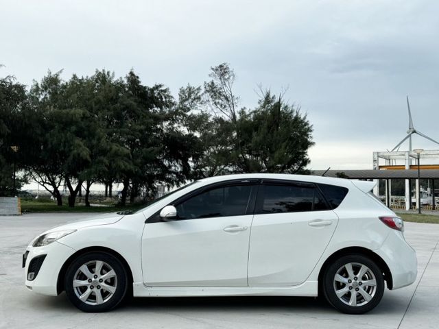 2010年 Mazda3 頂級版 里程跑少 天窗 IKEY 安卓機 便宜代步車 妥善率高 車況好 年輕人首選  第7張相片