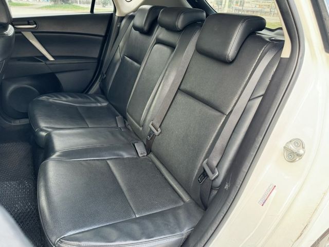 2010年 Mazda3 頂級版 里程跑少 天窗 IKEY 安卓機 便宜代步車 妥善率高 車況好 年輕人首選  第11張相片