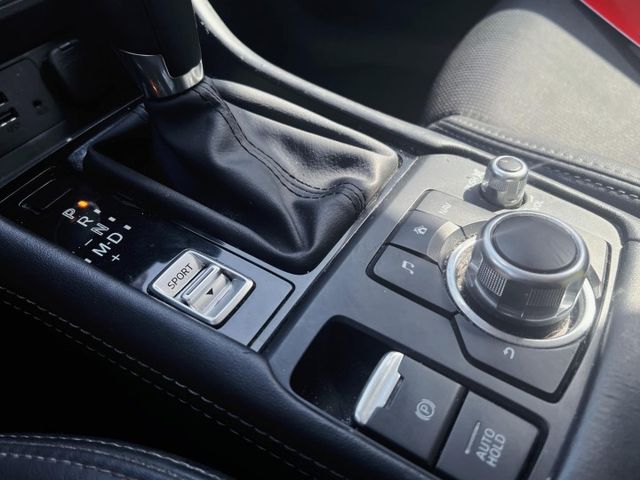 市場熱銷日式休旅車 I-KEY 盲點偵測 ACC自動跟車 車道偏移 抬頭顯示器 電折 電子手煞 後座分離式傾倒  第9張相片