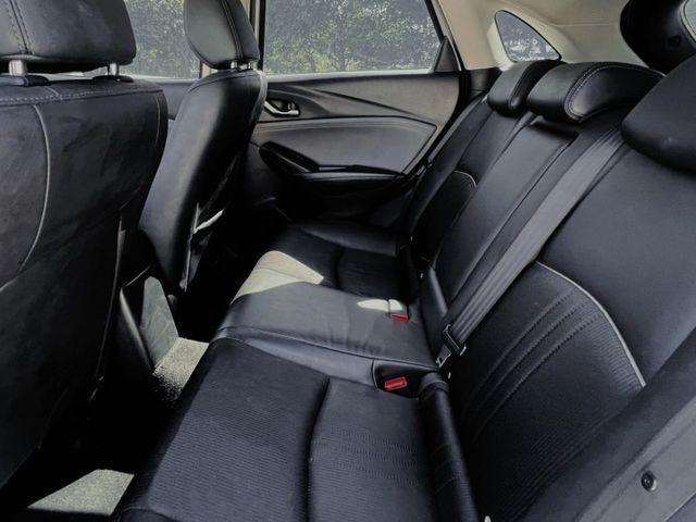市場熱銷日式休旅車 I-KEY 盲點偵測 ACC自動跟車 車道偏移 抬頭顯示器 電折 電子手煞 後座分離式傾倒  第11張相片