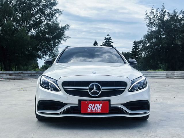 2016 Benz C43 AMG 旅行車 配備超滿 !! 23P套件 柏林之音 四輪傳動 全景天窗 自動停車  第3張相片