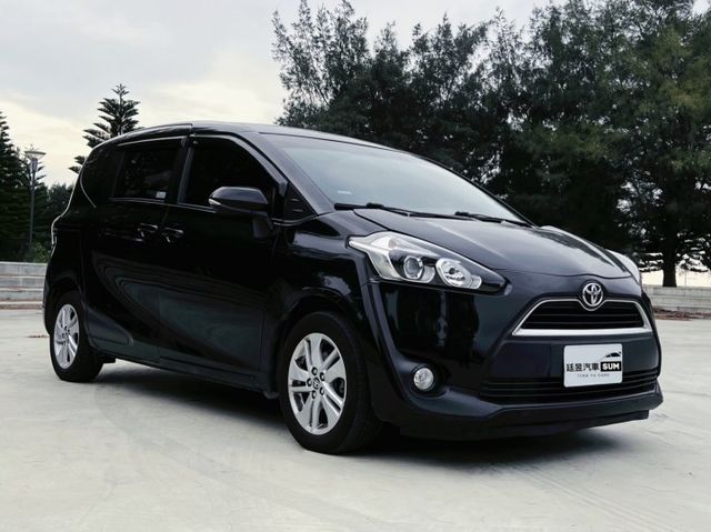 2017年 Toyota Sienta 1.5 有I-Key 認證車 里程15萬 5人座  第3張相片