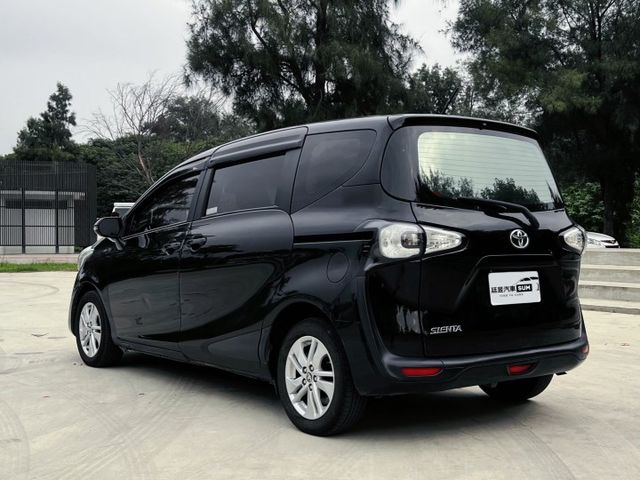 2017年 Toyota Sienta 1.5 有I-Key 認證車 里程15萬 5人座  第6張相片