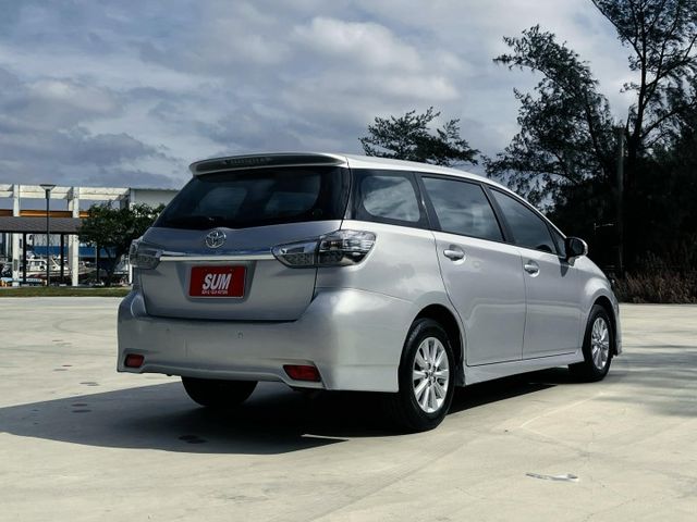 2015 Toyota Wish 2.0 七人座 里程27萬 定速/電動後視鏡/恒温/後座分離傾倒 保值神車 代步又要空  第4張相片