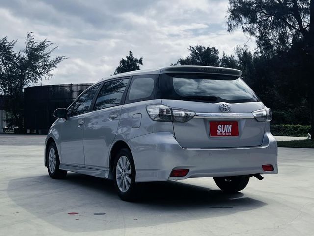 2015 Toyota Wish 2.0 七人座 里程27萬 定速/電動後視鏡/恒温/後座分離傾倒 保值神車 代步又要空  第5張相片