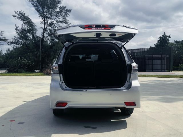 2015 Toyota Wish 2.0 七人座 里程27萬 定速/電動後視鏡/恒温/後座分離傾倒 保值神車 代步又要空  第7張相片