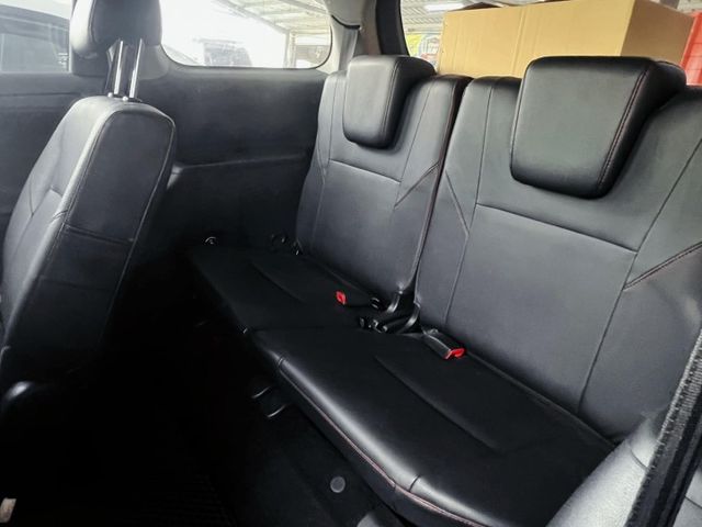 2015 Toyota Wish 2.0 七人座 里程27萬 定速/電動後視鏡/恒温/後座分離傾倒 保值神車 代步又要空  第11張相片