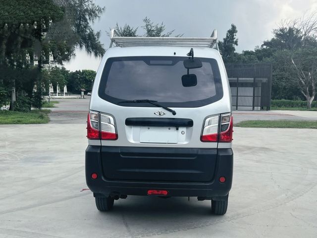 新款省油大馬力 雙安全氣囊 循跡系統 車側盲點 ISOFIX 胎壓 #VERYCA #A180 #露營 #載貨  第5張相片