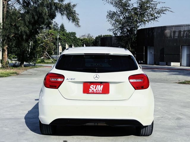 夢想駕馭 尊榮享受！升級AMG！安卓機 CarPlay 自動停車 360環景 光感應頭燈 I-Stop怠速熄火  第5張相片