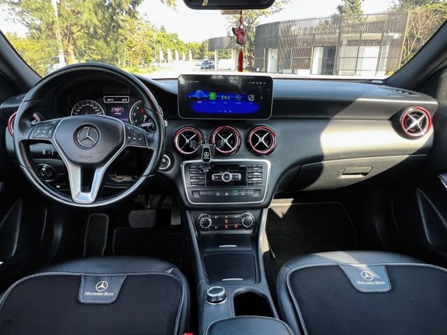 夢想駕馭 尊榮享受！升級AMG！安卓機 CarPlay 自動停車 360環景 光感應頭燈 I-Stop怠速熄火  第8張相片
