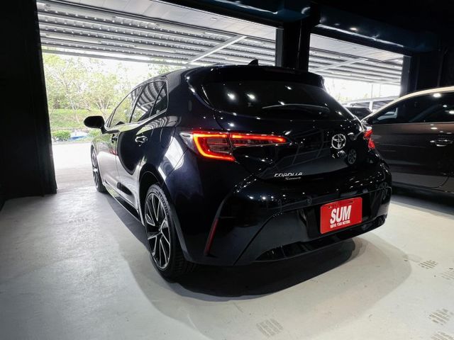 五門勁跑 旗艦精裝滿配 原鈑件 I-Key CarPlay ACC跟車 抬頭顯示 雙前座電熱椅 18寸鋁圈 盲點  第3張相片