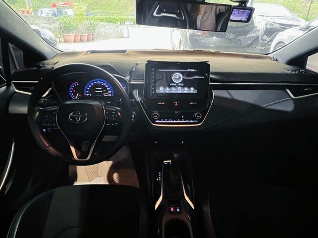 五門勁跑 旗艦精裝滿配 原鈑件 I-Key CarPlay ACC跟車 抬頭顯示 雙前座電熱椅 18寸鋁圈 盲點  第5張相片