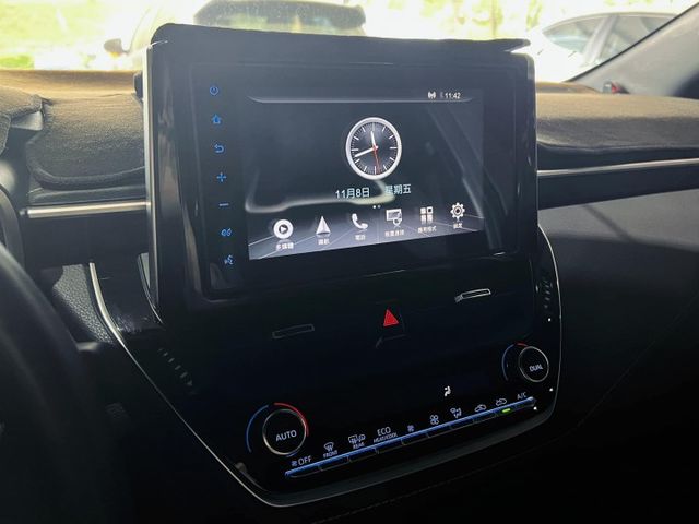 五門勁跑 旗艦精裝滿配 原鈑件 I-Key CarPlay ACC跟車 抬頭顯示 雙前座電熱椅 18寸鋁圈 盲點  第6張相片