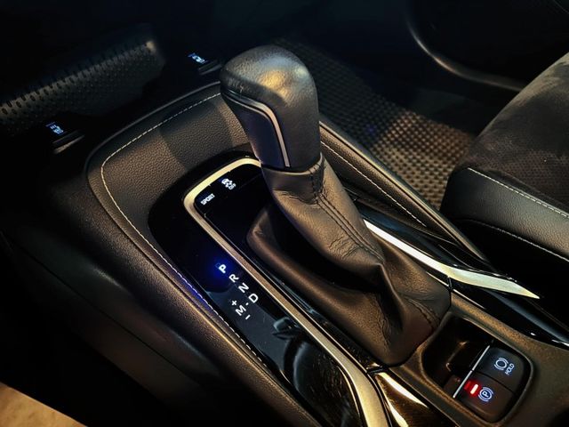 五門勁跑 旗艦精裝滿配 原鈑件 I-Key CarPlay ACC跟車 抬頭顯示 雙前座電熱椅 18寸鋁圈 盲點  第7張相片