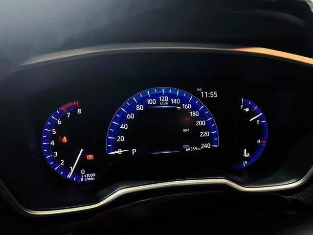 五門勁跑 旗艦精裝滿配 原鈑件 I-Key CarPlay ACC跟車 抬頭顯示 雙前座電熱椅 18寸鋁圈 盲點  第10張相片