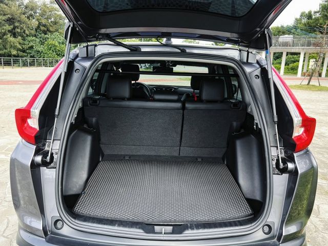 原廠保養 科技滿載 日系熱門休旅車 家庭SUV首選 IKEY ACC跟車 CarPlay 車道偏離 主動煞車 電尾門  第7張相片