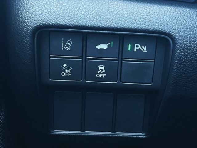 熱門休旅 CR-V S版 里程7萬  I-Key ACC跟車 車道偏移 全景天窗 LED頭燈 電動腰靠 電尾門  第7張相片