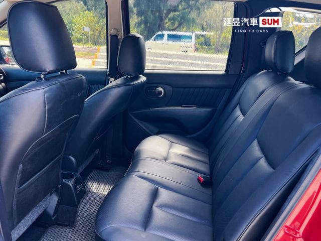 掀背大空間｜僅跑7萬｜代步商用多功能｜省油省稅 高CP值｜最佳轎式休旅車｜空間大 載人載貨都方便  第9張相片