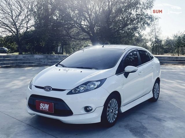 一手車 里程16萬 安卓機/抬頭顯示/皮椅  第1張相片