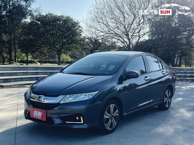 省油代步首選 倒車顯影 倒車雷達 循跡防滑 電折後視鏡 方向盤快控 抬頭顯示 衛星導航  第1張相片