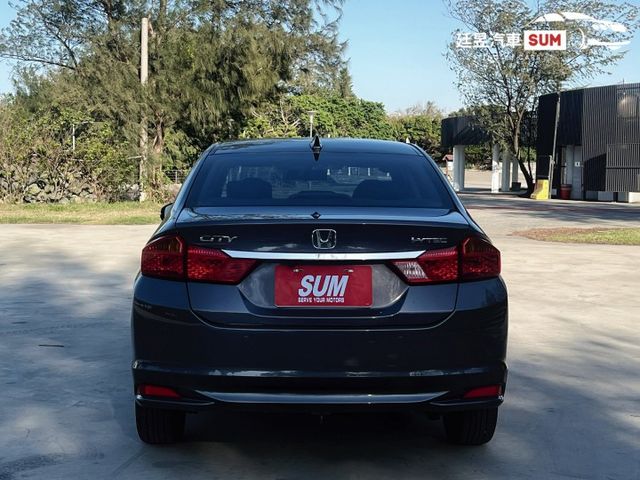 省油代步首選 倒車顯影 倒車雷達 循跡防滑 電折後視鏡 方向盤快控 抬頭顯示 衛星導航  第5張相片