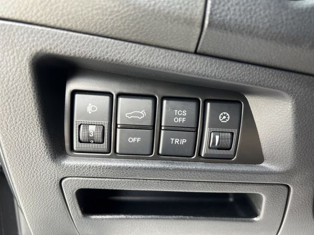 2017年 納智捷 U6 TURBO ECO 最高階配備 IKEY、摸門、換檔撥片、定速、循跡防滑 便宜好開車況好  第17張相片